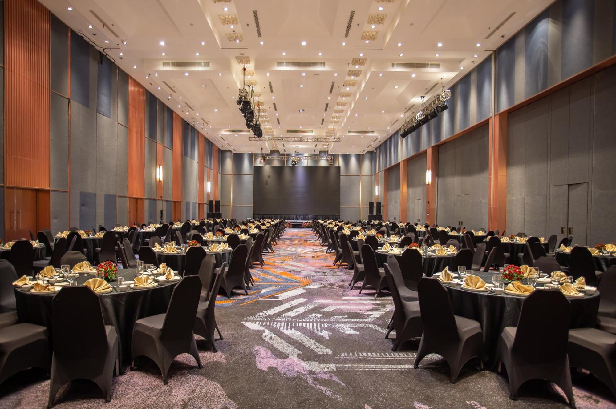 Harris Hotel & Conventions Gubeng Surabaja Exteriér fotografie
